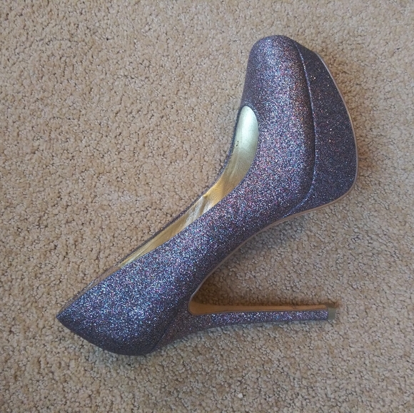 Steve Madden Caryssa Glitter Pump Heel - Picture 5 of 10